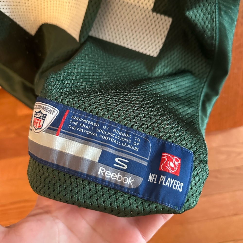 Reebok Revis Green NFL Onfield Jersey - Picture 4 of 4